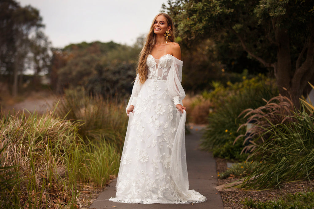 FREE DELIVERY AUSTRALIA WIDE ON ALL WEDDING GOWNS