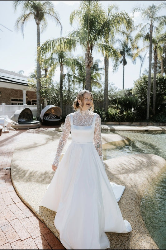 Sophia bridal gown, Audrey Hepburn inspired couture wedding dress – photo 1