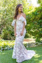 Load image into Gallery viewer, LOVE SOMEBODY-Boho Lace Wedding Dress
