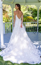 Load image into Gallery viewer, NINA-Lace Wedding Dress