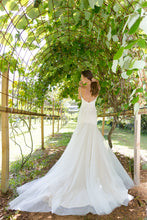 Load image into Gallery viewer, SUN IN THE SKY-Bridal Dress - Sample